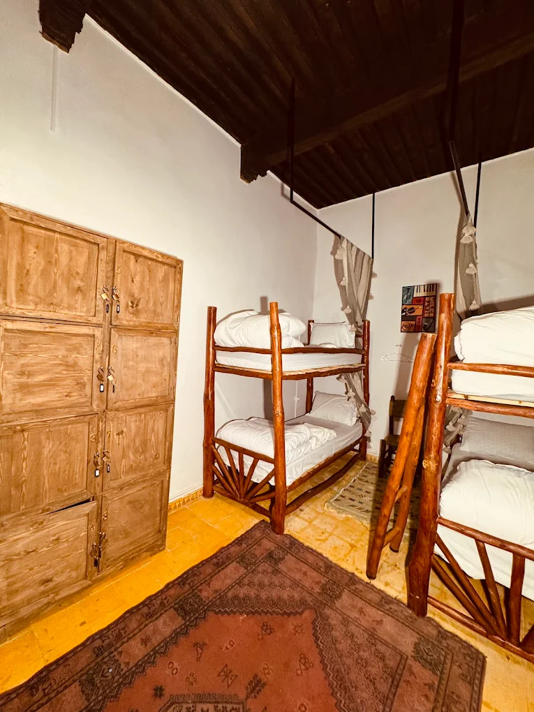 Surf camp Essaouira Morocco dorm and lockers